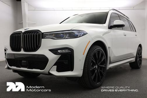 2022 BMW X7 M50i