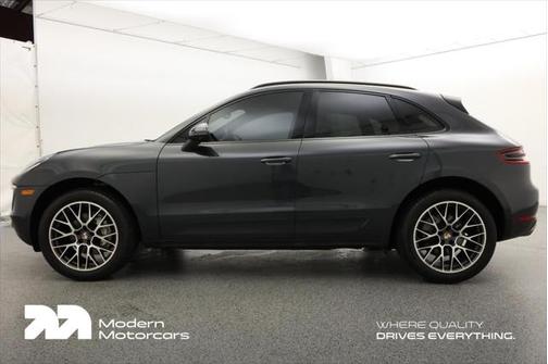 2017 Porsche Macan Base