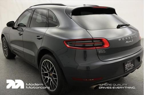 2017 Porsche Macan Base