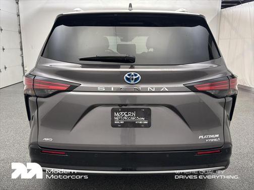 2023 Toyota Sienna Platinum 7 Passenger