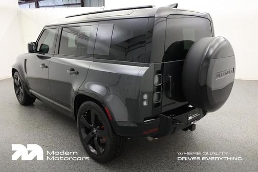 2025 Land Rover Defender 110 P400 X