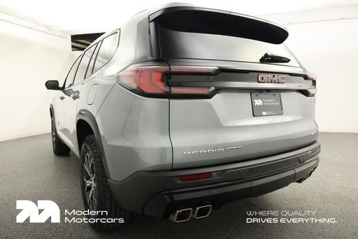 2025 GMC Acadia AWD AT4