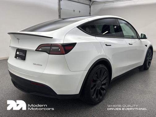 2022 Tesla Model Y Performance Dual Motor All-Wheel Drive