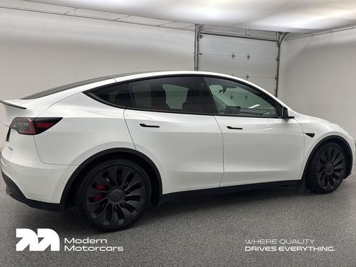 2022 Tesla Model Y Performance Dual Motor All-Wheel Drive