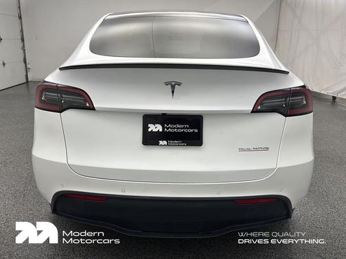 2022 Tesla Model Y Performance Dual Motor All-Wheel Drive