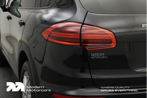 2016 Porsche Cayenne Base