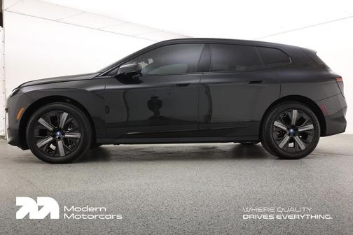 2025 BMW iX xDrive50