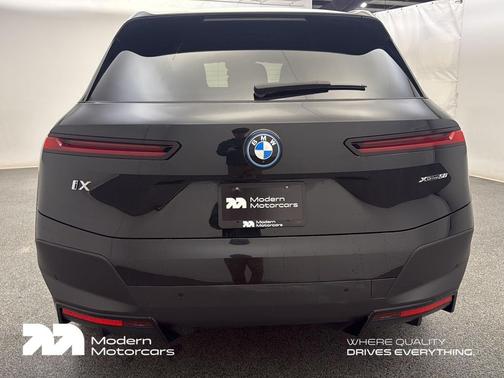 2025 BMW iX xDrive50