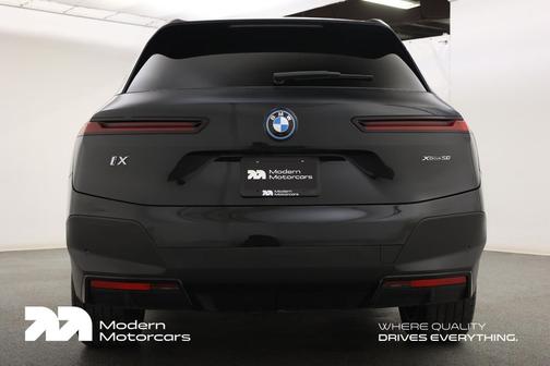2025 BMW iX xDrive50