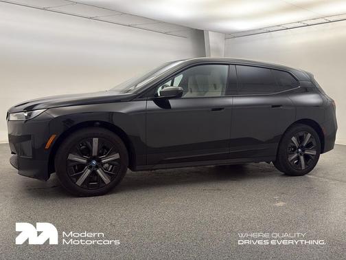 2025 BMW iX xDrive50