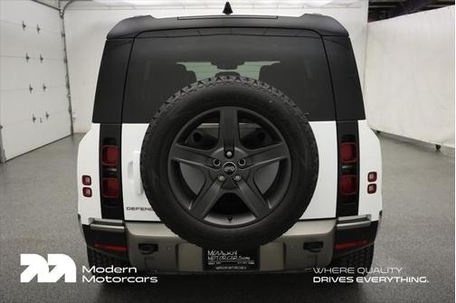 2024 Land Rover Defender 110 P400 X-Dynamic SE