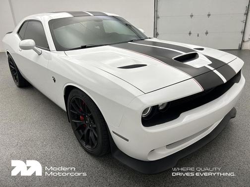 Bright White Clearcoat 2016 Dodge Challenger SRT Hellcat