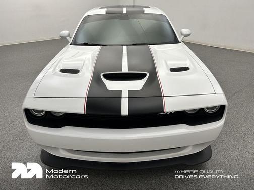 Bright White Clearcoat 2016 Dodge Challenger SRT Hellcat