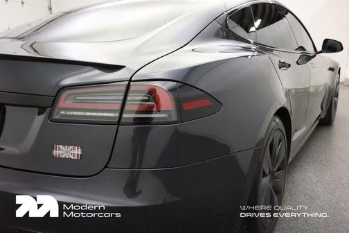 2024 Tesla Model S Plaid