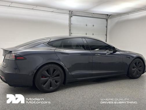 2024 Tesla Model S Plaid