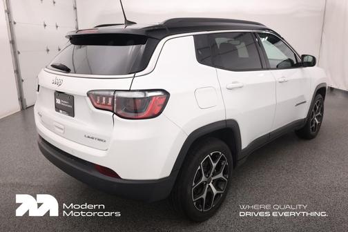 Bright White Clearcoat 2025 Jeep Compass Limited
