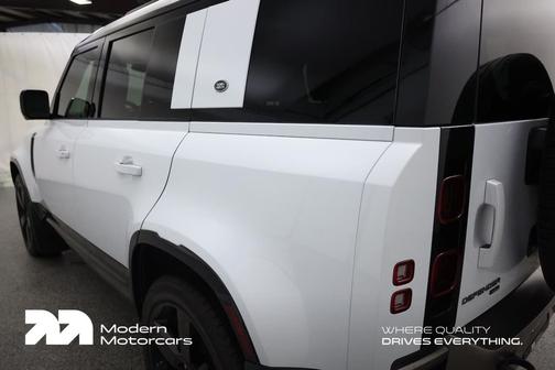 2021 Land Rover Defender 110 X-Dynamic SE