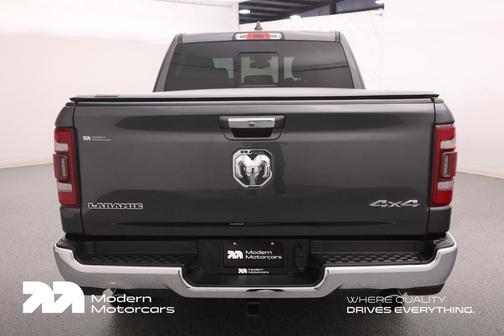 Granite Crystal Metallic Clearcoat 2019 RAM 1500 Laramie