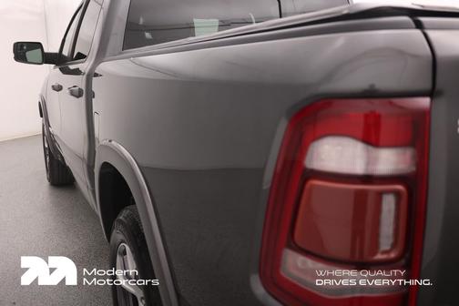 Granite Crystal Metallic Clearcoat 2019 RAM 1500 Laramie