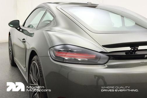 2022 Porsche 718 Cayman T