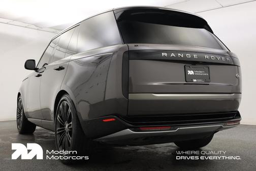 2023 Land Rover Range Rover P530 SE