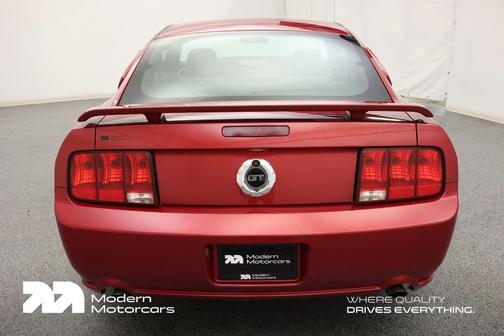 2005 Ford Mustang GT Premium