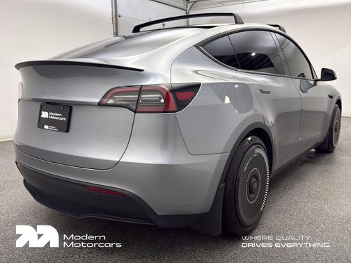 2024 Tesla Model Y Performance Dual Motor All-Wheel Drive