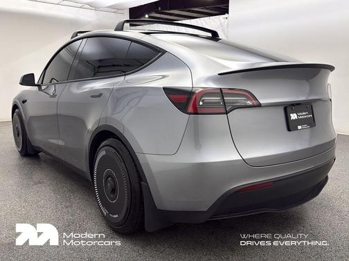 2024 Tesla Model Y Performance Dual Motor All-Wheel Drive
