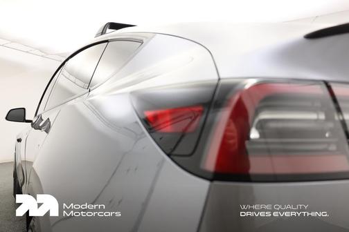 2024 Tesla Model Y Performance Dual Motor All-Wheel Drive