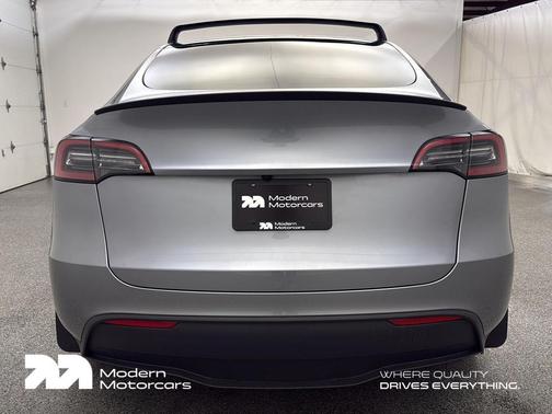 2024 Tesla Model Y Performance Dual Motor All-Wheel Drive