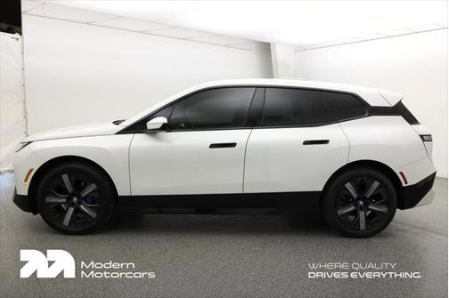 2025 BMW iX xDrive50
