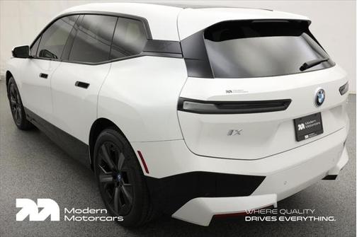 2025 BMW iX xDrive50