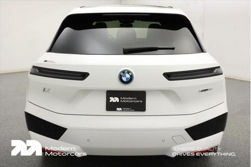 2025 BMW iX xDrive50