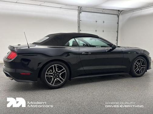 2022 Ford Mustang EcoBoost Premium