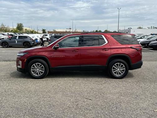 Radiant Red Tintcoat 2023 Chevrolet Traverse LT Cloth