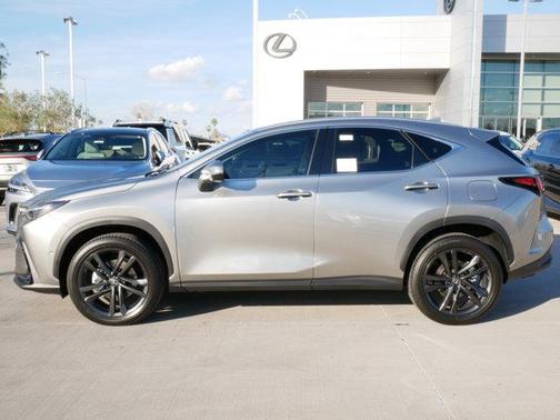 2026 Lexus NX 450h+ Luxury