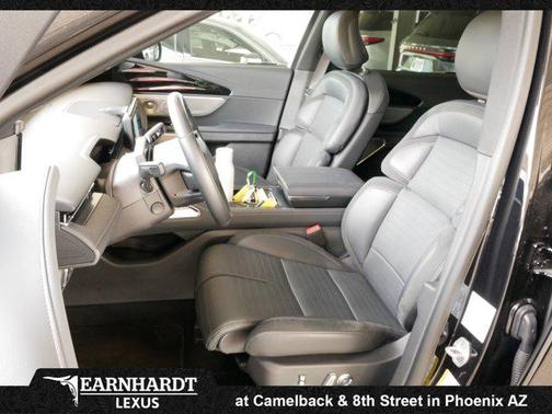 Infinite Black Metallic Clearcoat 2025 Lincoln Nautilus Reserve