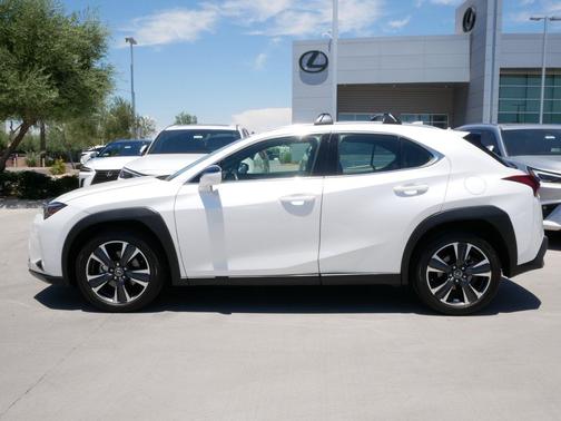 Eminent White Pearl 2025 Lexus UX 300h Base