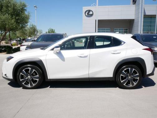 Eminent White Pearl 2025 Lexus UX 300h Base