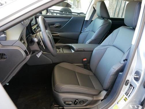 2025 Lexus ES 350 Base