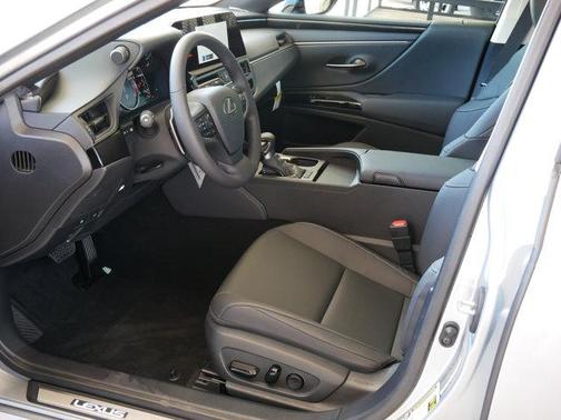2025 Lexus ES 350 Base
