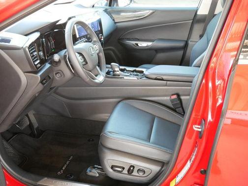 2025 Lexus NX 350h Premium