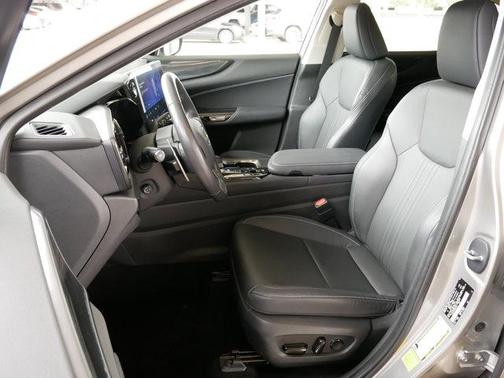 2025 Lexus NX 350h Premium