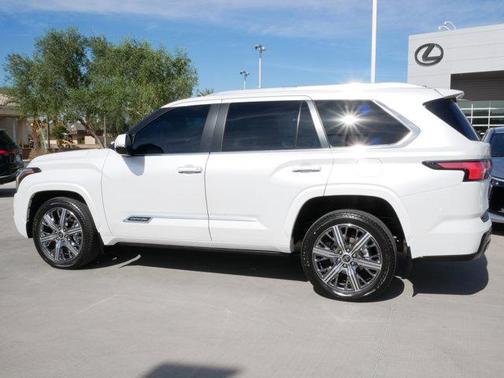 2024 Toyota Sequoia Capstone