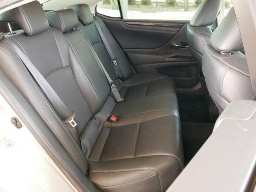 2019 Lexus ES 350 Base