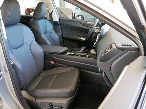 2025 Lexus NX 350h Premium
