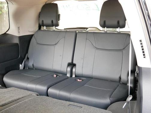 2016 Lexus LX 570 Base