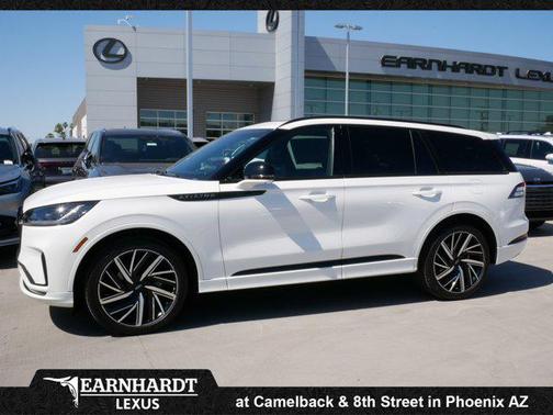 Pristine White Metallic Tri-Coat 2025 Lincoln Aviator Black Label AWD