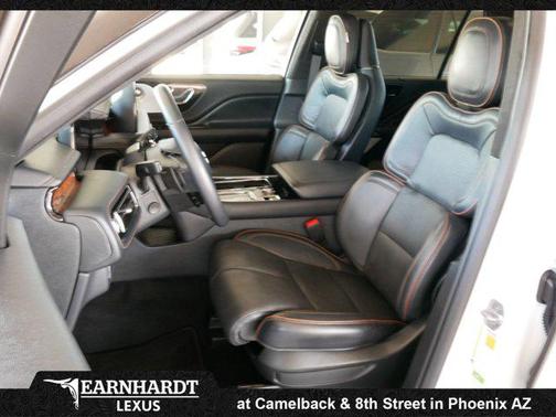 Pristine White Metallic Tri-Coat 2025 Lincoln Aviator Black Label AWD
