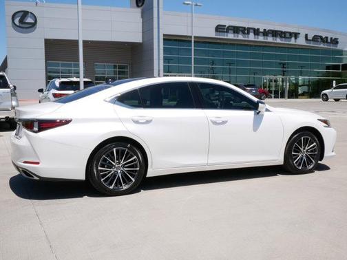 2025 Lexus ES 350 Base